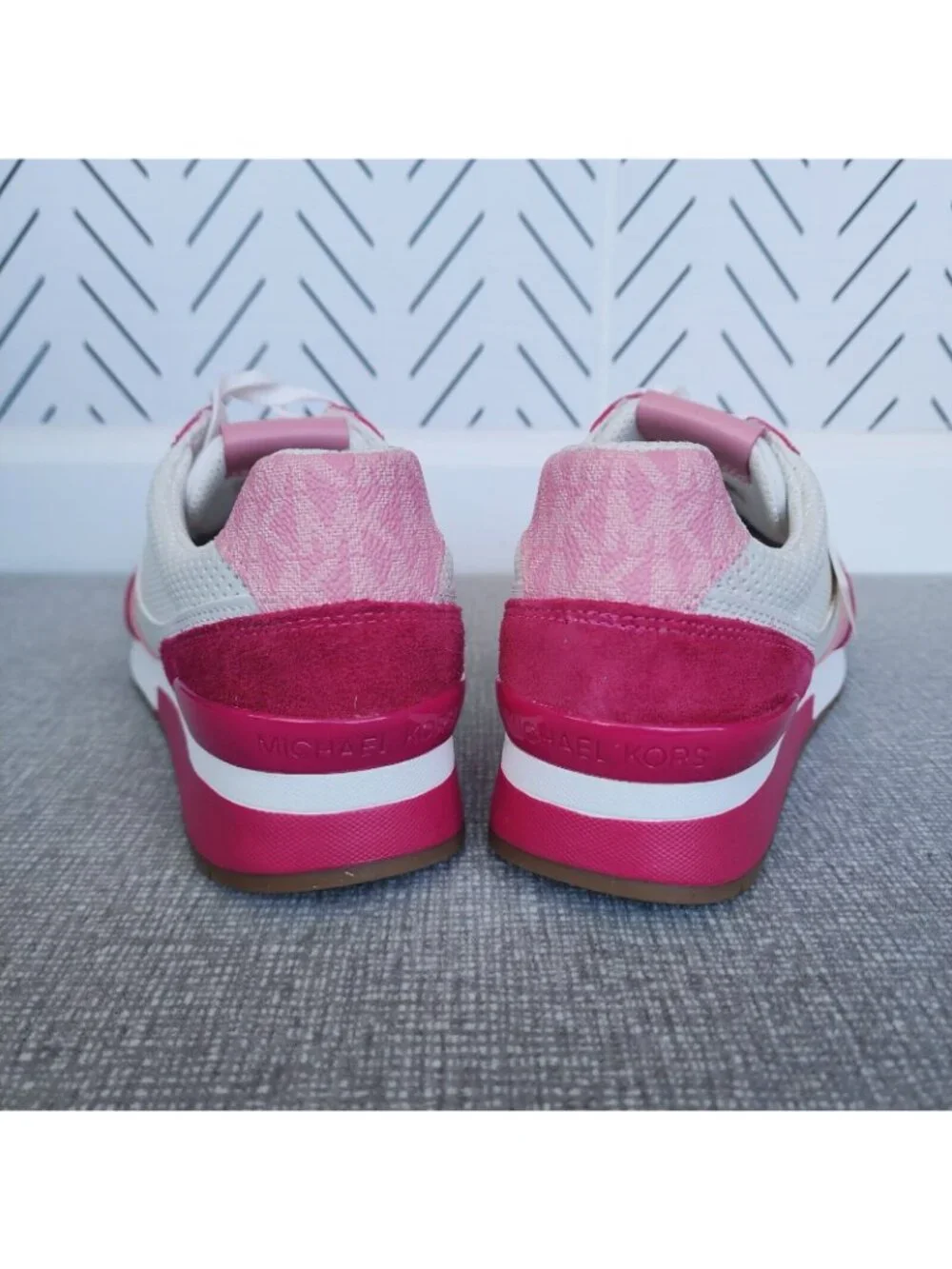 ⭐Michael Kors Andi Trainer Women Casual Comfy Shoes Sz 7.5 Sneakers Pink Suede⭐